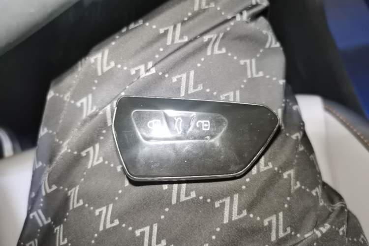 Used Volkswagen ID.7 VIZZION 2024 AIR model Vehicle Key
