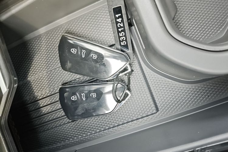Used Volkswagen ID.7 VIZZION 2024 AIR model Vehicle Key