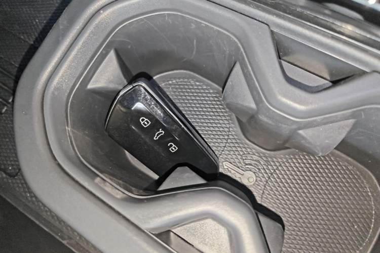 Used Volkswagen ID.7 VIZZION 2024 PRO Model Vehicle Key