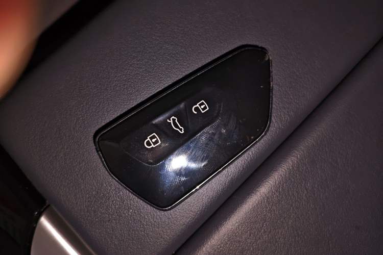 Used Volkswagen ID.7 VIZZION 2024 AIR model Vehicle Key