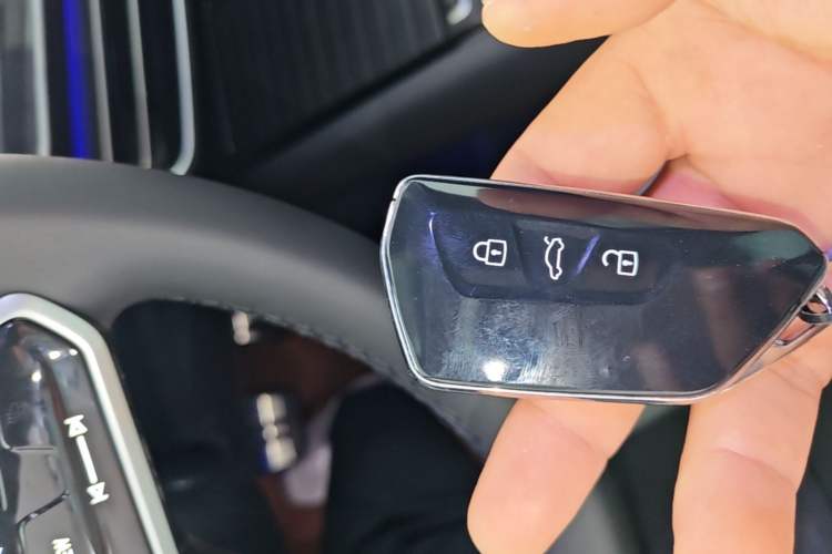 Used Volkswagen ID.7 VIZZION 2024 AIR model Vehicle Key