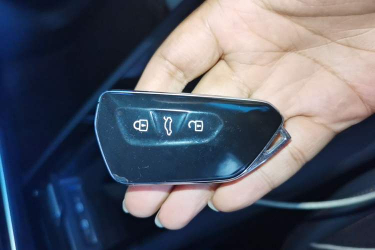 Used Volkswagen ID.7 VIZZION 2024 AIR model Vehicle Key