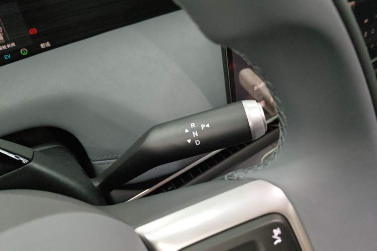 Used Volkswagen ID.ERA 9X 2026 Model Ultra Four-Wheel Drive Edition Gear Lever