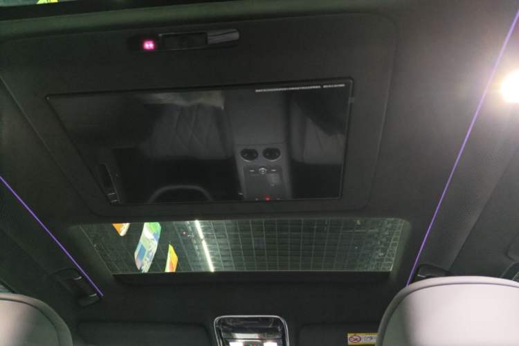 Used Volkswagen ID.ERA 9X 2026 Model Ultra Four-Wheel Drive Edition Headliner