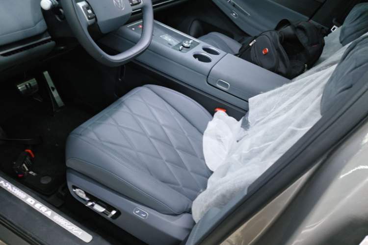 Used Volkswagen ID.ERA 9X 2026 Model Ultra Four-Wheel Drive Edition Left Front Seat