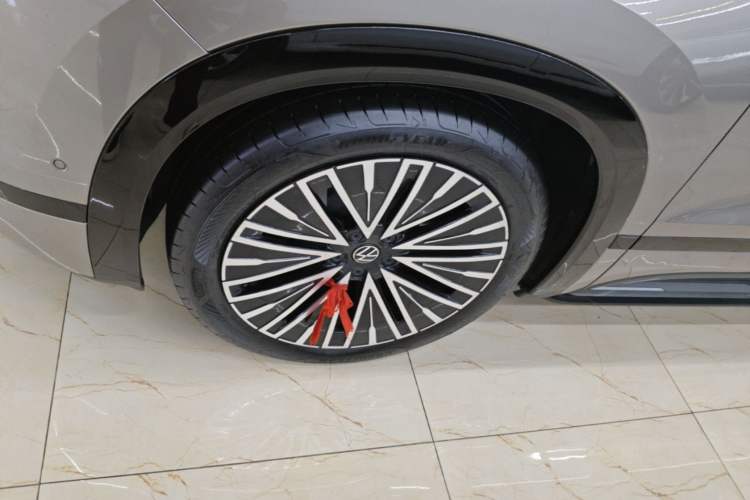 Used Volkswagen ID.ERA 9X 2026 Model Ultra Four-Wheel Drive Edition Left Front Wheel Hub