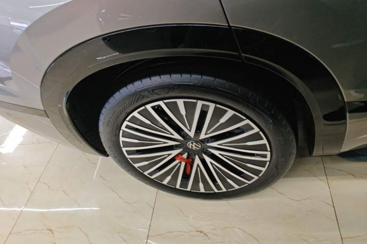 Used Volkswagen ID.ERA 9X 2026 Model Ultra Four-Wheel Drive Edition Right Rear Wheel Hub