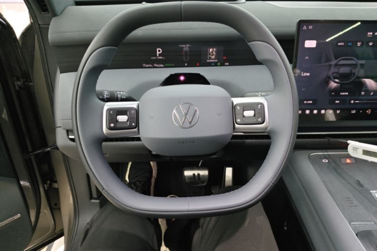 Used Volkswagen ID.ERA 9X 2026 Model Ultra Four-Wheel Drive Edition Steering Wheel