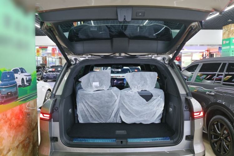 Used Volkswagen ID.ERA 9X 2026 Model Ultra Four-Wheel Drive Edition Trunk