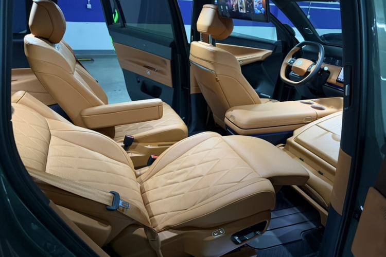 Used Volkswagen ID.ERA 9X 2026 Model Max Four-Wheel Drive Edition Interior 9