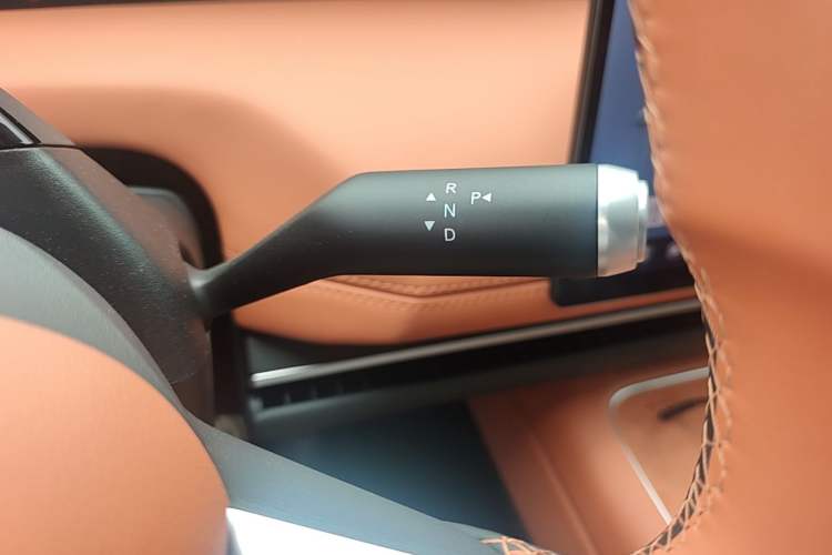 Used Volkswagen ID.ERA 9X 2026 Model Ultra Four-Wheel Drive Edition Gear Lever