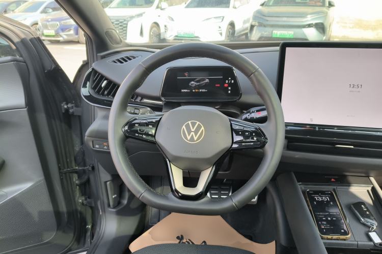 Used Volkswagen ID.UNYX 2024 Pro Long-Range Version Steering Wheel