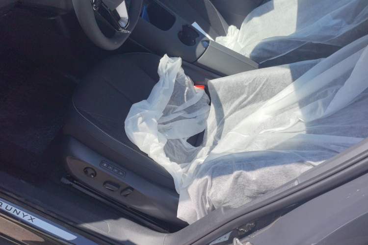 Used Volkswagen ID.UNYX 2025 Pure Model Interior 4