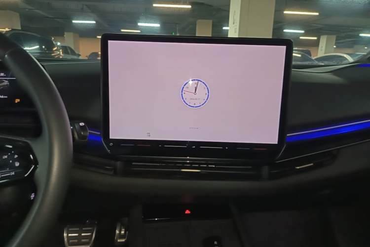 Used Volkswagen ID.UNYX 2024 Revised Pro Long-Range Version Audio And AC Panel