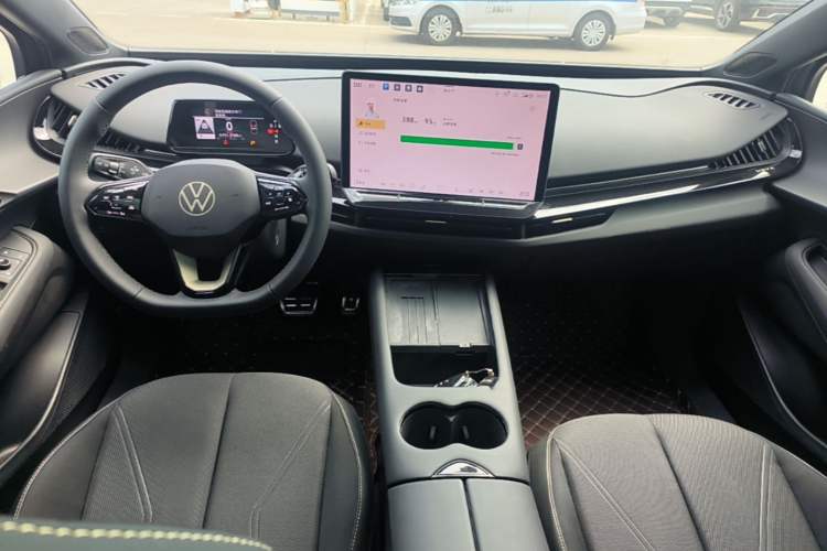 Used Volkswagen ID.UNYX 2024 Pro Long-Range Version Center Console