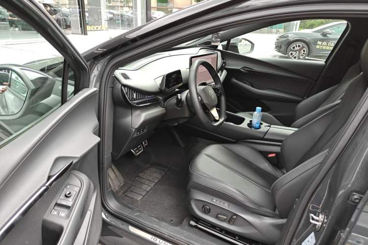 Used Volkswagen ID.UNYX 2024 Ultra Long-Range Version Driver Seat