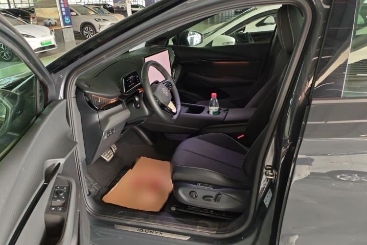 Used Volkswagen ID.UNYX 2024 Pro Long-Range Version Driver Seat