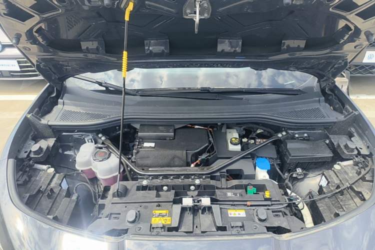Used Volkswagen ID.UNYX 2024 Pro Long-Range Version Engine Bay