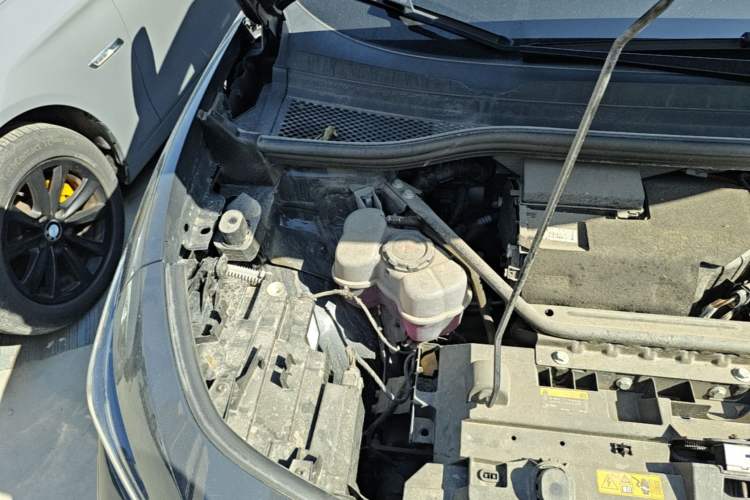 Used Volkswagen ID.UNYX 2024 Ultra Long-Range Version Engine Bay Right