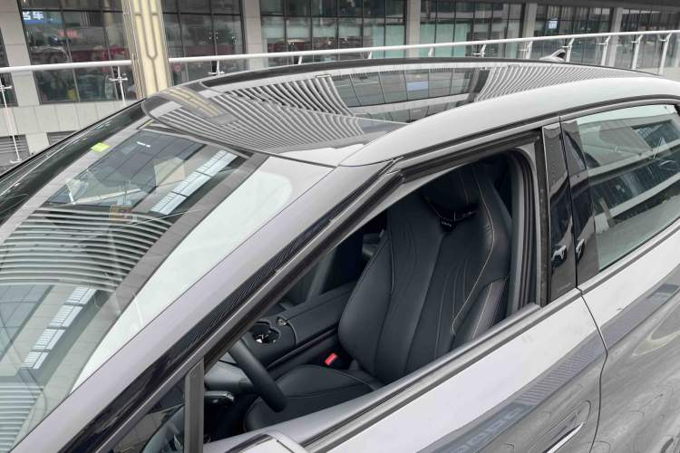 Used Volkswagen ID.UNYX 2024 Pro Long-Range Version Exterior 3