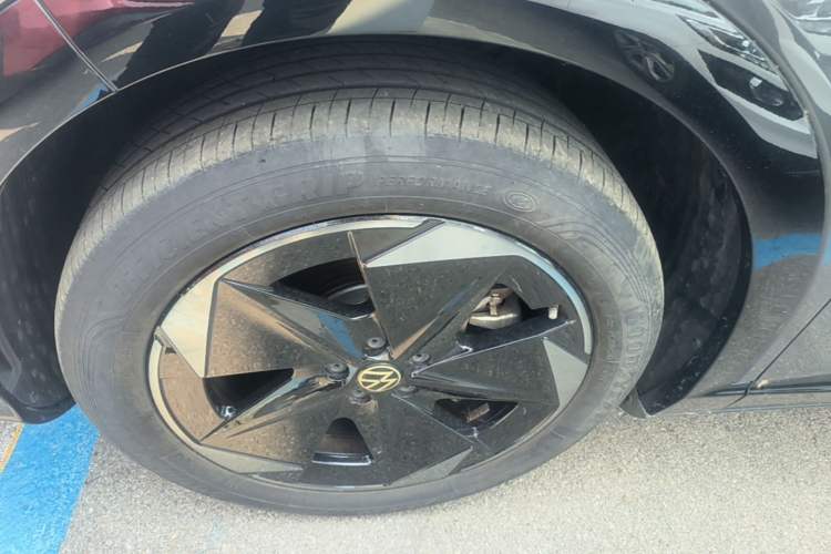 Used Volkswagen ID.UNYX 2024 Pro Long-Range Version Exterior 4