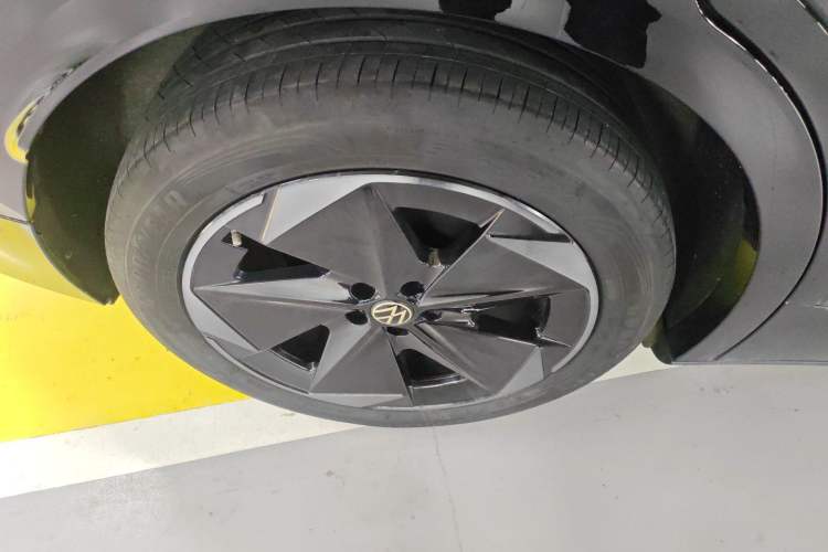 Used Volkswagen ID.UNYX 2024 Pro Long-Range Version Exterior 8