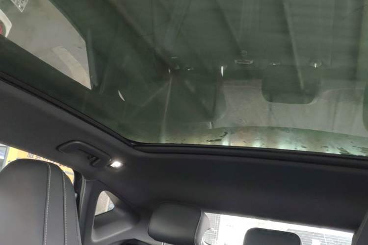 Used Volkswagen ID.UNYX 2024 Ultra Long-Range Version Headliner