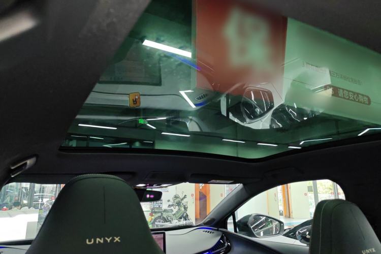 Used Volkswagen ID.UNYX 2024 Pro Long-Range Version Headliner