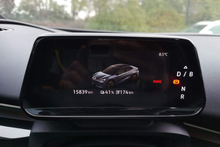 Used Volkswagen ID.UNYX 2024 Pro Long-Range Version Instrument Cluster