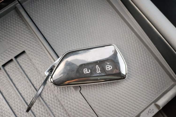 Used Volkswagen ID.UNYX 2024 Pro Long-Range Version Interior 1