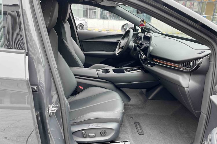 Used Volkswagen ID.UNYX 2024 Pro Long-Range Version Interior 12