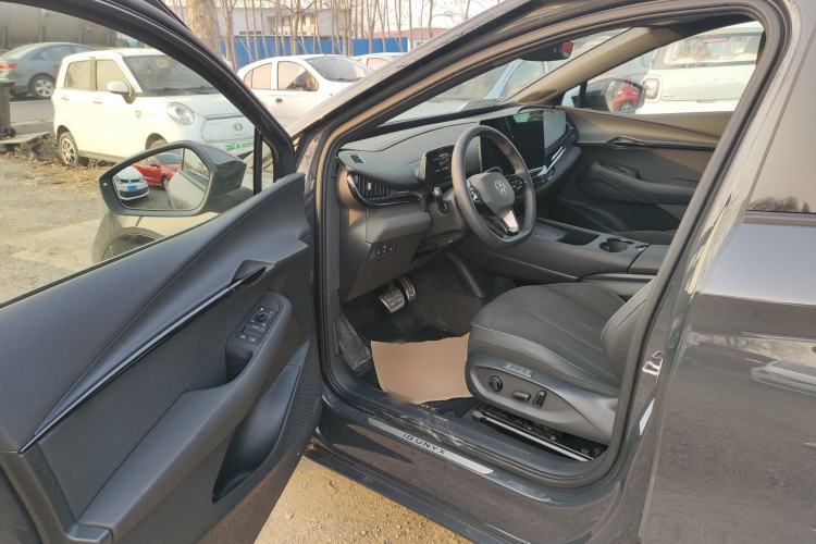 Used Volkswagen ID.UNYX 2024 Pro Long-Range Version Interior 3