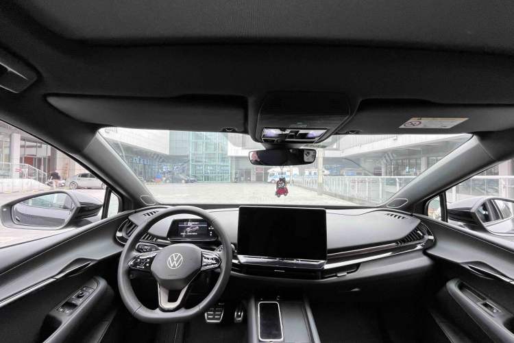 Used Volkswagen ID.UNYX 2024 Pro Long-Range Version Interior 5