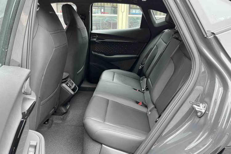 Used Volkswagen ID.UNYX 2024 Pro Long-Range Version Interior 7