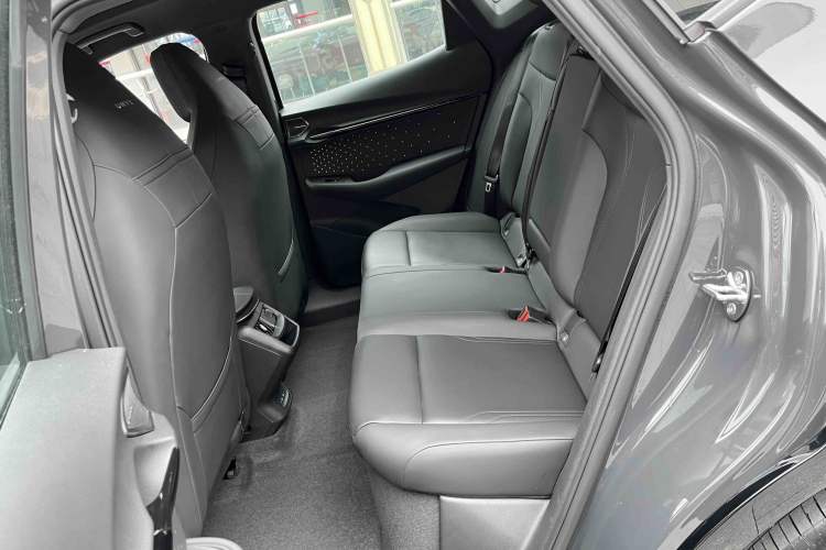 Used Volkswagen ID.UNYX 2024 Pro Long-Range Version Interior 8