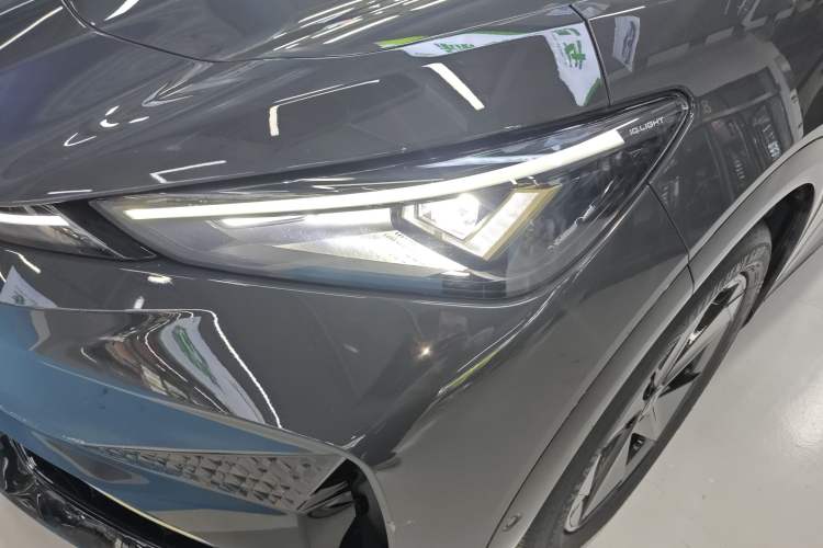 Used Volkswagen ID.UNYX 2024 Pro Long-Range Version Left Front Headlight