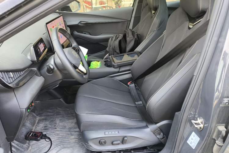 Used Volkswagen ID.UNYX 2024 Revised Pro Long-Range Version Left Front Seat