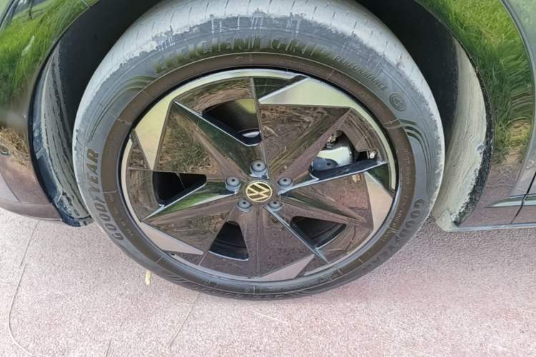 Used Volkswagen ID.UNYX 2024 Revised Ultra Long-Range Version Left Front Wheel Hub