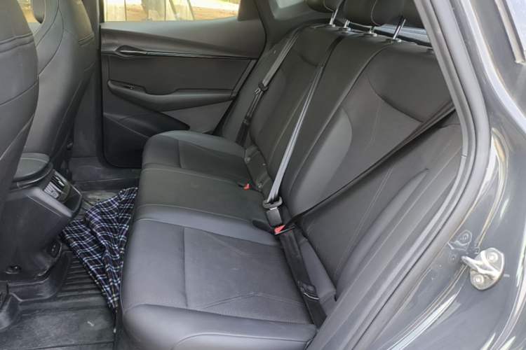 Used Volkswagen ID.UNYX 2024 Revised Pro Long-Range Version Left Rear Seat
