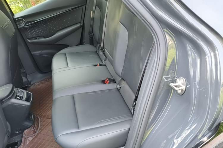 Used Volkswagen ID.UNYX 2024 Revised Ultra Long-Range Version Left Rear Seat