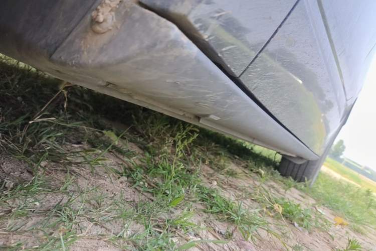 Used Volkswagen ID.UNYX 2024 Revised Pro Long-Range Version Left Side Sill