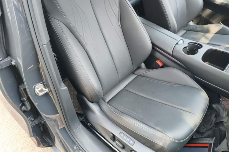 Used Volkswagen ID.UNYX 2024 Revised Ultra Long-Range Version Right Front Seat