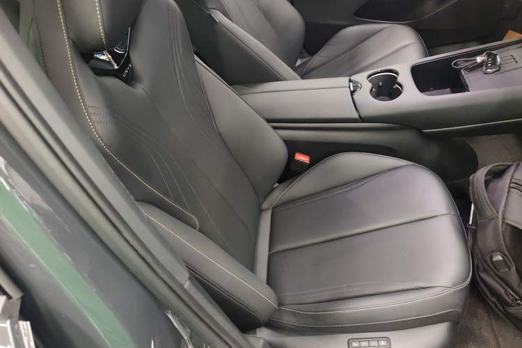 Used Volkswagen ID.UNYX 2024 Ultra Long-Range Version Right Front Seat