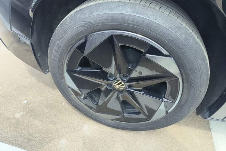 Used Volkswagen ID.UNYX 2024 Pro Long-Range Version Right Rear Wheel Hub