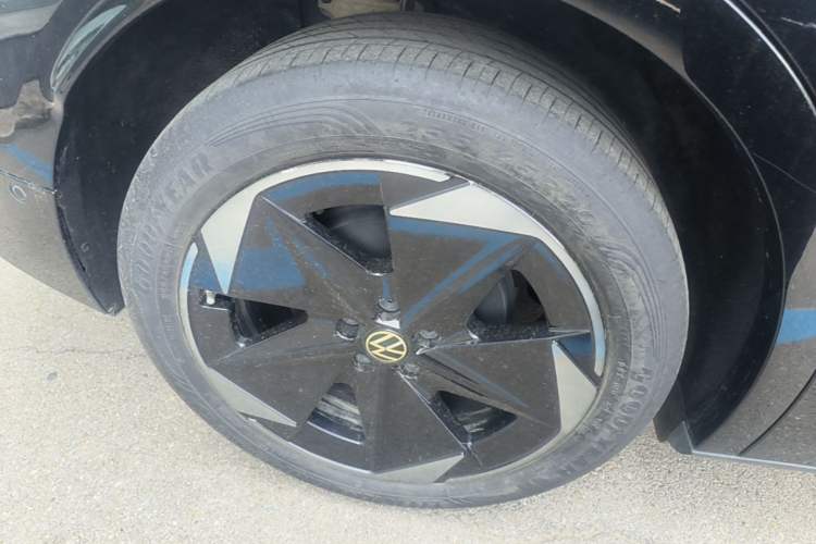Used Volkswagen ID.UNYX 2024 Pro Long-Range Version Right Rear Wheel Hub
