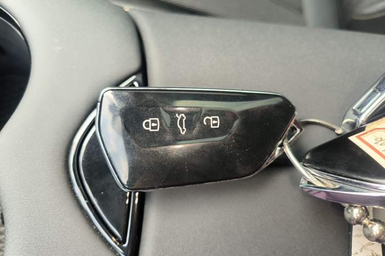 Used Volkswagen ID.UNYX 2024 Pro Long-Range Version Vehicle Key