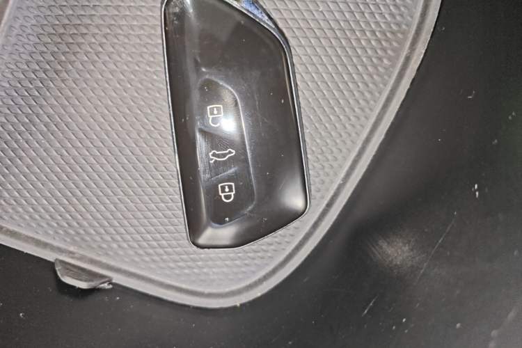 Used Volkswagen ID.UNYX 2024 Ultra Long-Range Version Vehicle Key