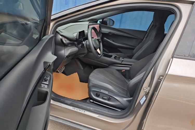 Used Volkswagen ID.UNYX 2024 Revised Pro Long-Range Version Driver Seat