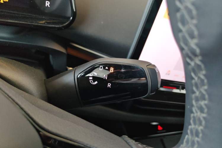 Used Volkswagen ID.UNYX 2024 Revised Pro Long-Range Version Gear Lever