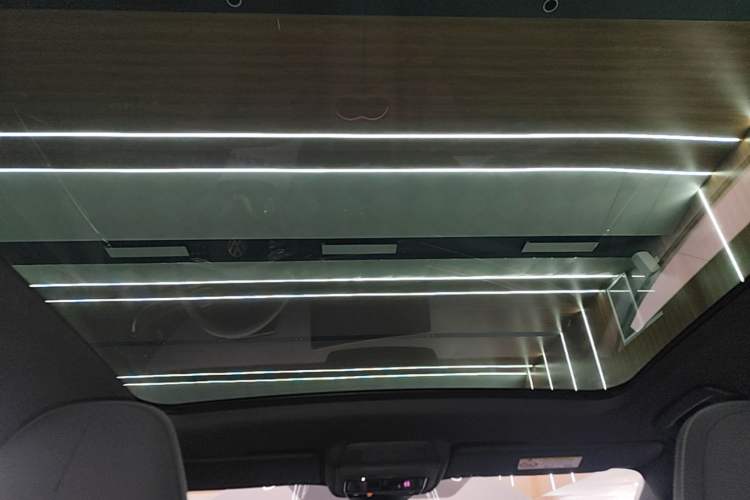 Used Volkswagen ID.UNYX 2024 Revised Ultra Long-Range Version Headliner